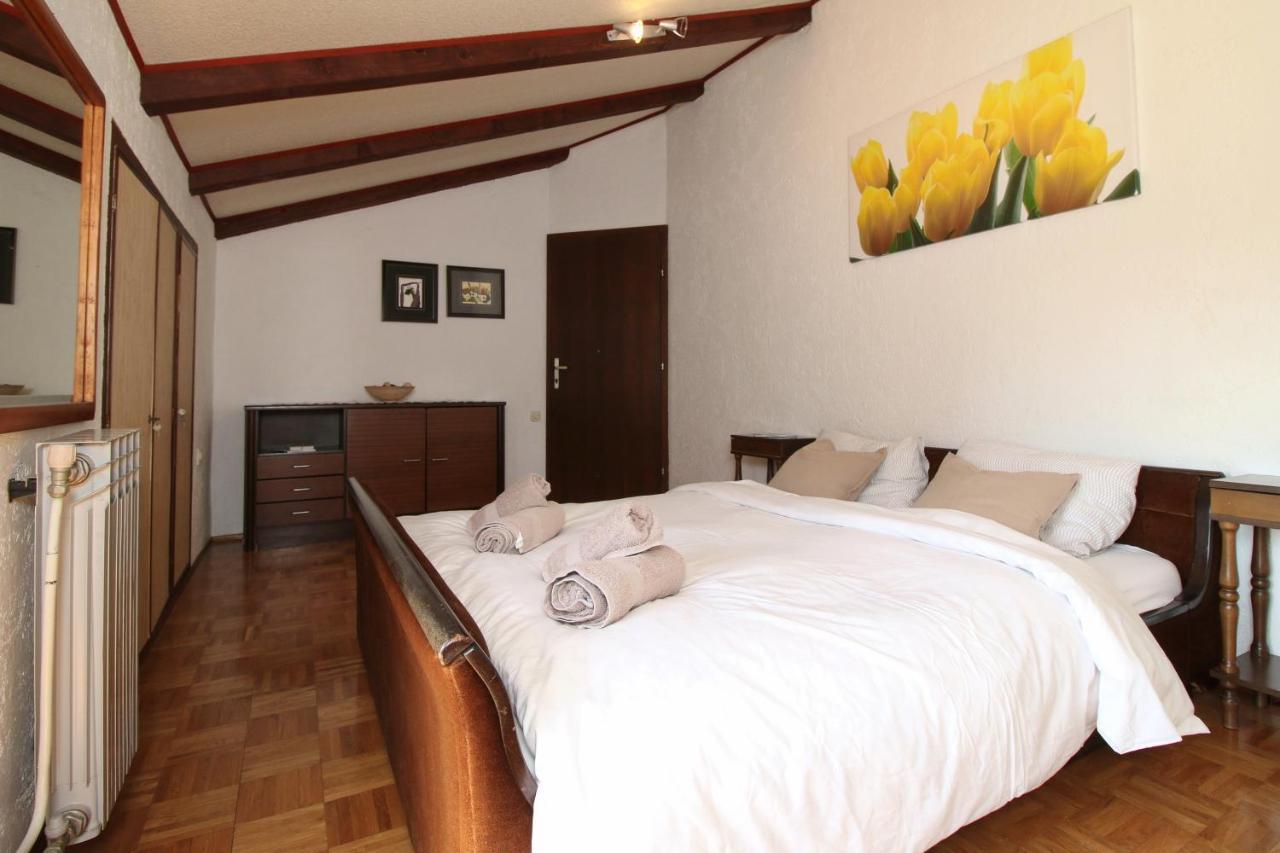Apartment Nana โรวีน ภายนอก รูปภาพ